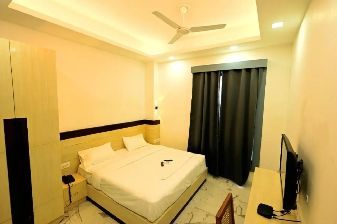 Hotel Prago By Green Deer Varanasi