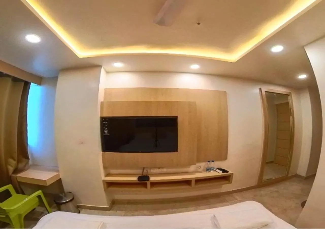 Hotel Prago By Green Deer Varanasi