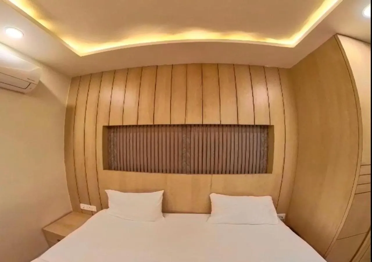 Hotel Prago By Green Deer Varanasi